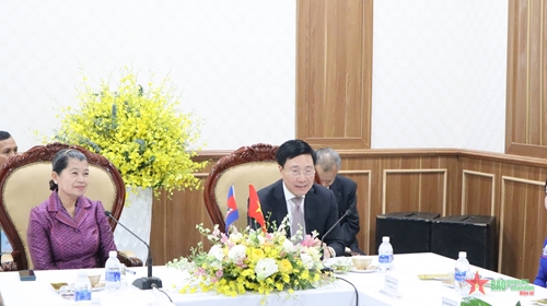 Phó thủ tướng Thường trực Chính phủ Phạm Bình Minh tiếp Trưởng đoàn đại biểu nhân dân Campuchia 